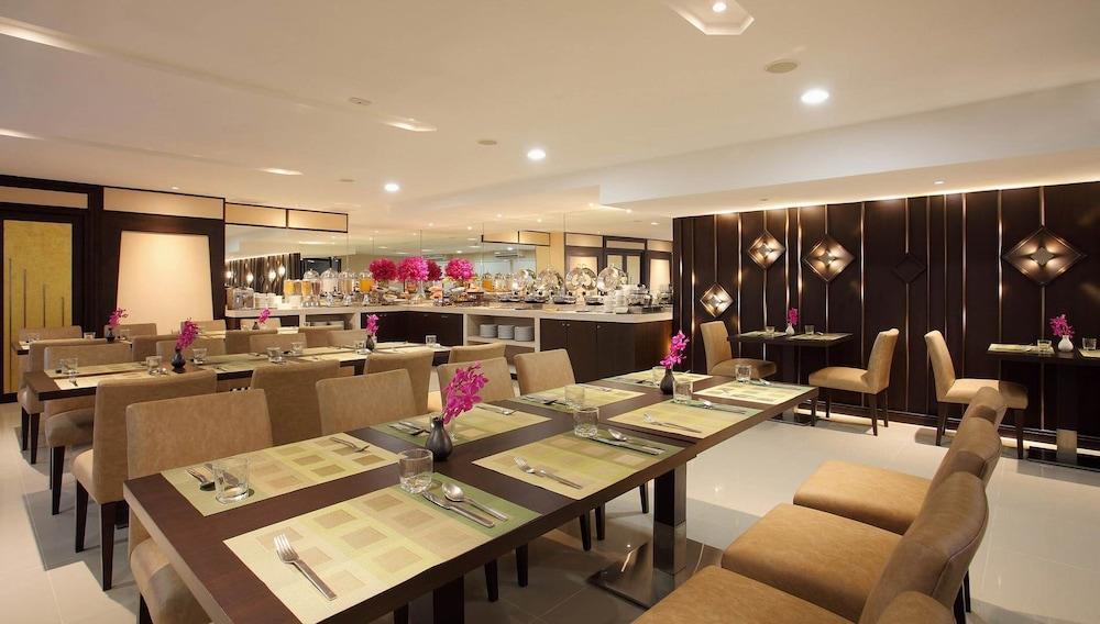 Chiva Bangkok Hotel - Sha Plus Экстерьер фото