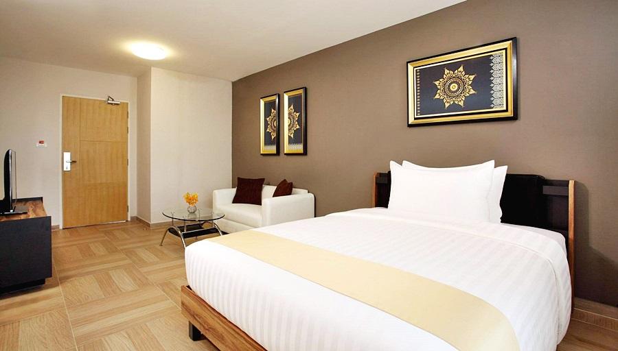 Chiva Bangkok Hotel - Sha Plus Экстерьер фото