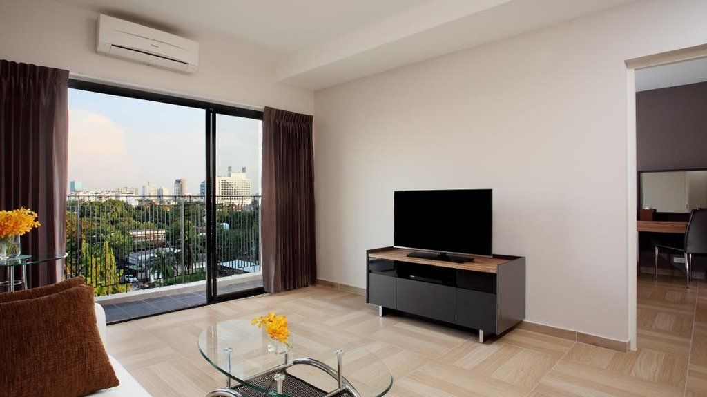 Chiva Bangkok Hotel - Sha Plus Экстерьер фото